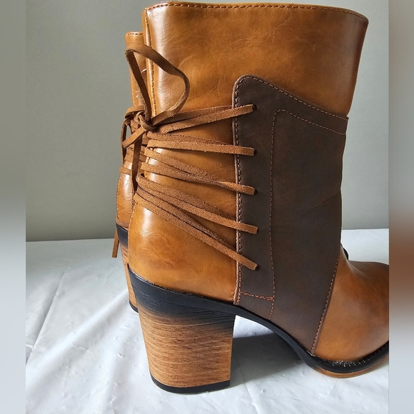 PIERRE DUMAS Beautiful Two Tone Brown Side Zip Boots - Picture 2 of 10